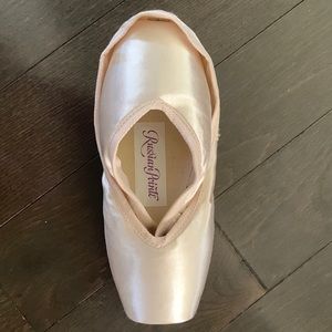 RUSSIAN POINTE ALMAZ SIZE 37